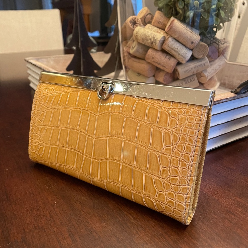 Faux Alligator Skin Boutique Wallet